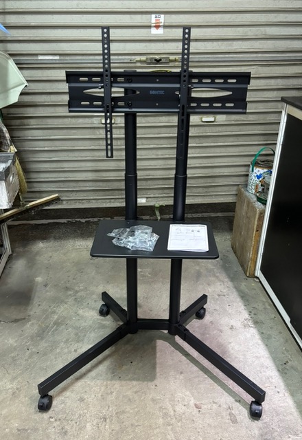 モニタースタンド